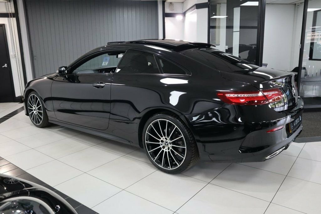 Mercedes-Benz E Class 2L Amg Line Night Edition Black #5