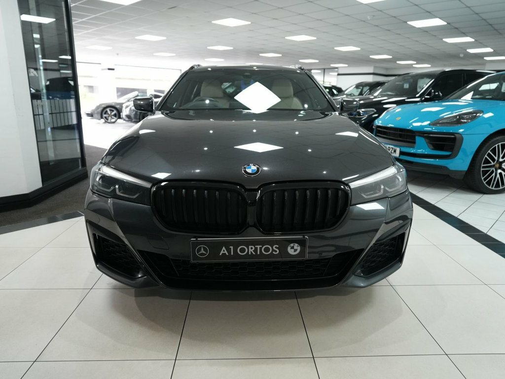BMW 5 Series 3L M Sport YB70LLX Grey #2