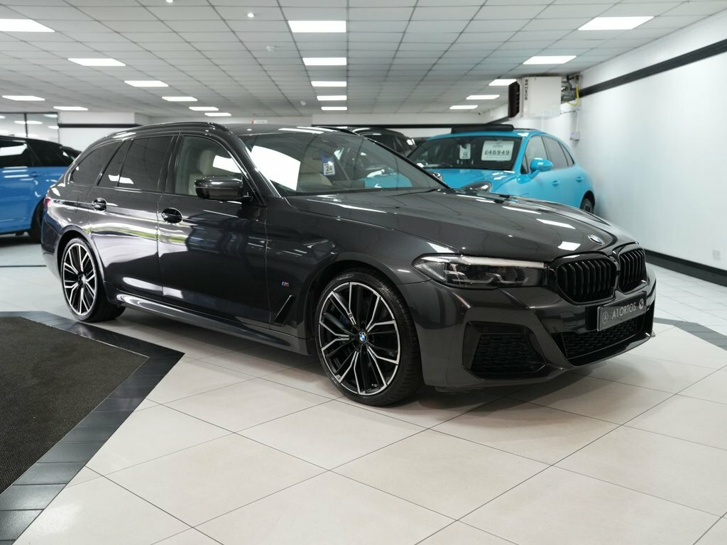 BMW 5 Series 3L M Sport YB70LLX Grey