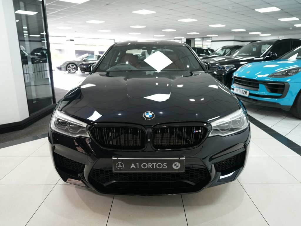BMW M5 Saloon Black #2