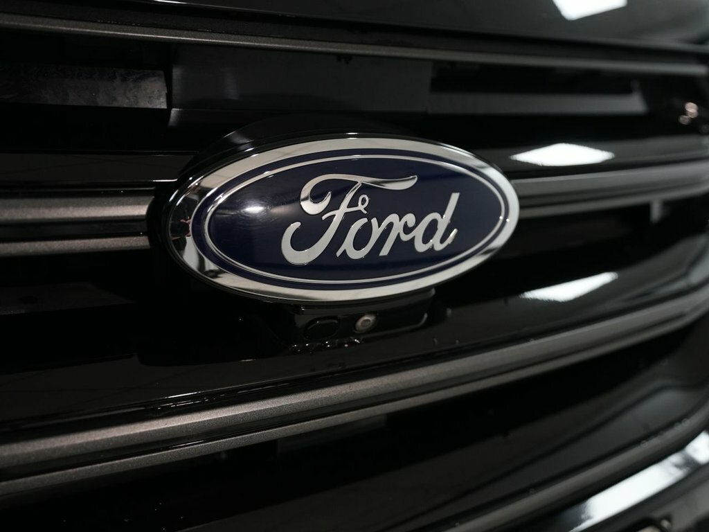 Ford Edge 2L Sport Black #4