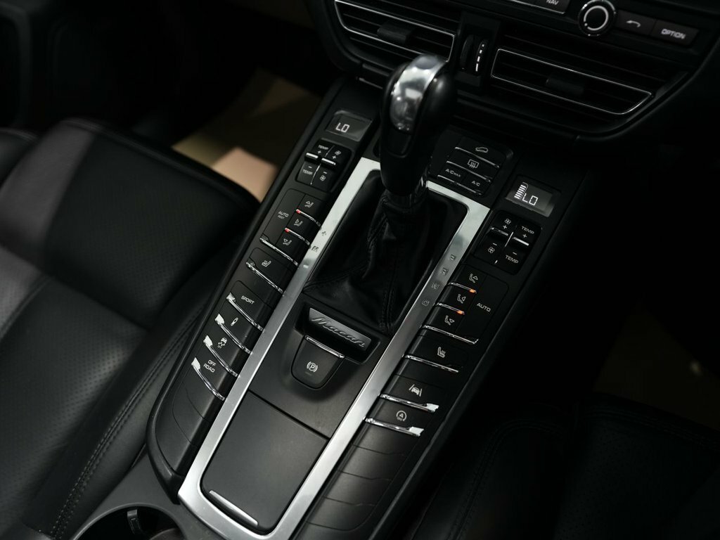 Porsche Macan Pdk 242 Bhp Black #29