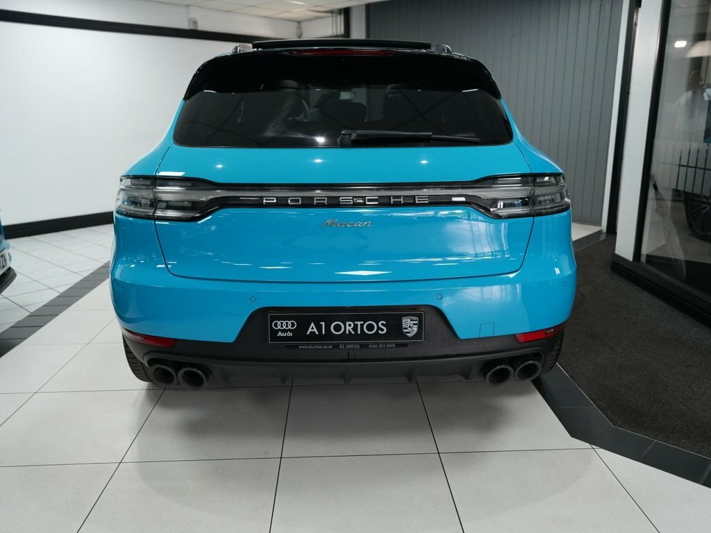 Porsche Macan Pdk 242 Bhp Black #7
