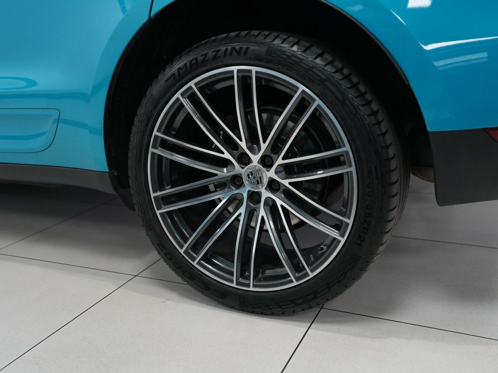 Porsche Macan Pdk 242 Bhp Black #19