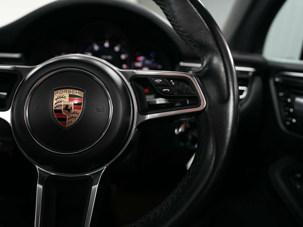 Porsche Macan Pdk 242 Bhp Black #26