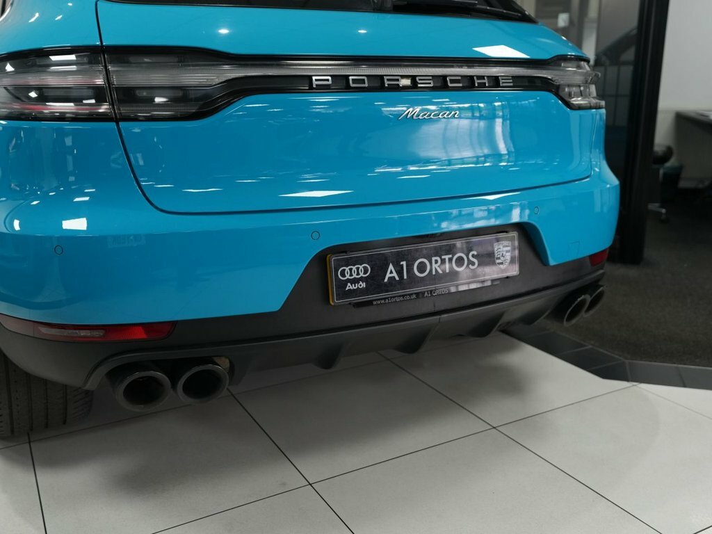 Porsche Macan Pdk 242 Bhp Black #24