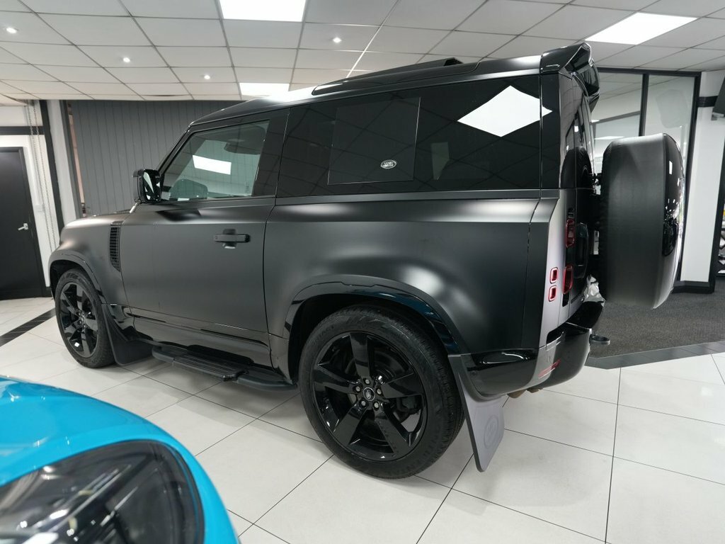 Land Rover Defender 3L X-dynamic Se Black #6
