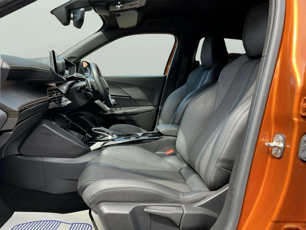 Peugeot 2008 Active Orange #23