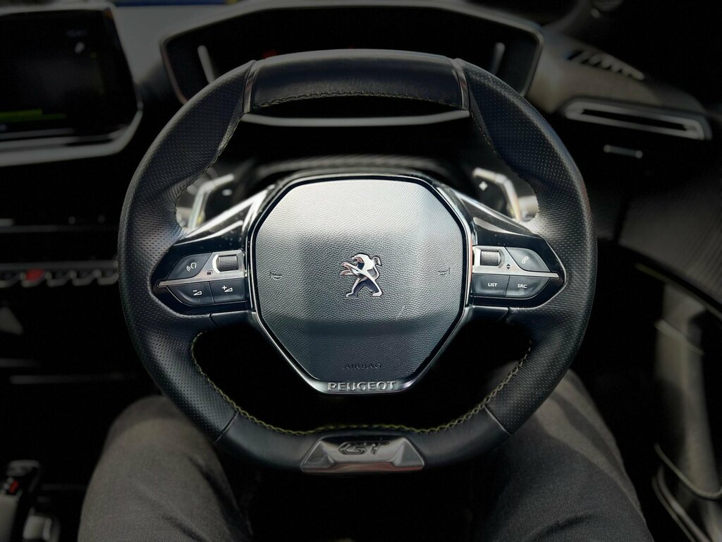 Peugeot 2008 Active Orange #32