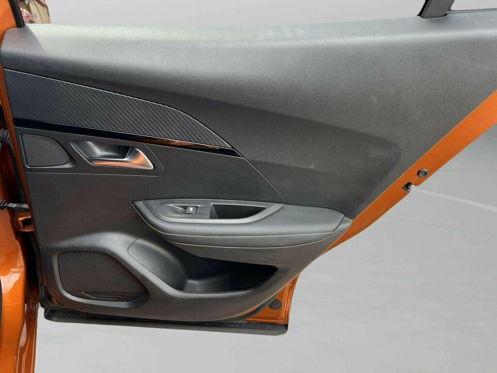 Peugeot 2008 Active Orange #15
