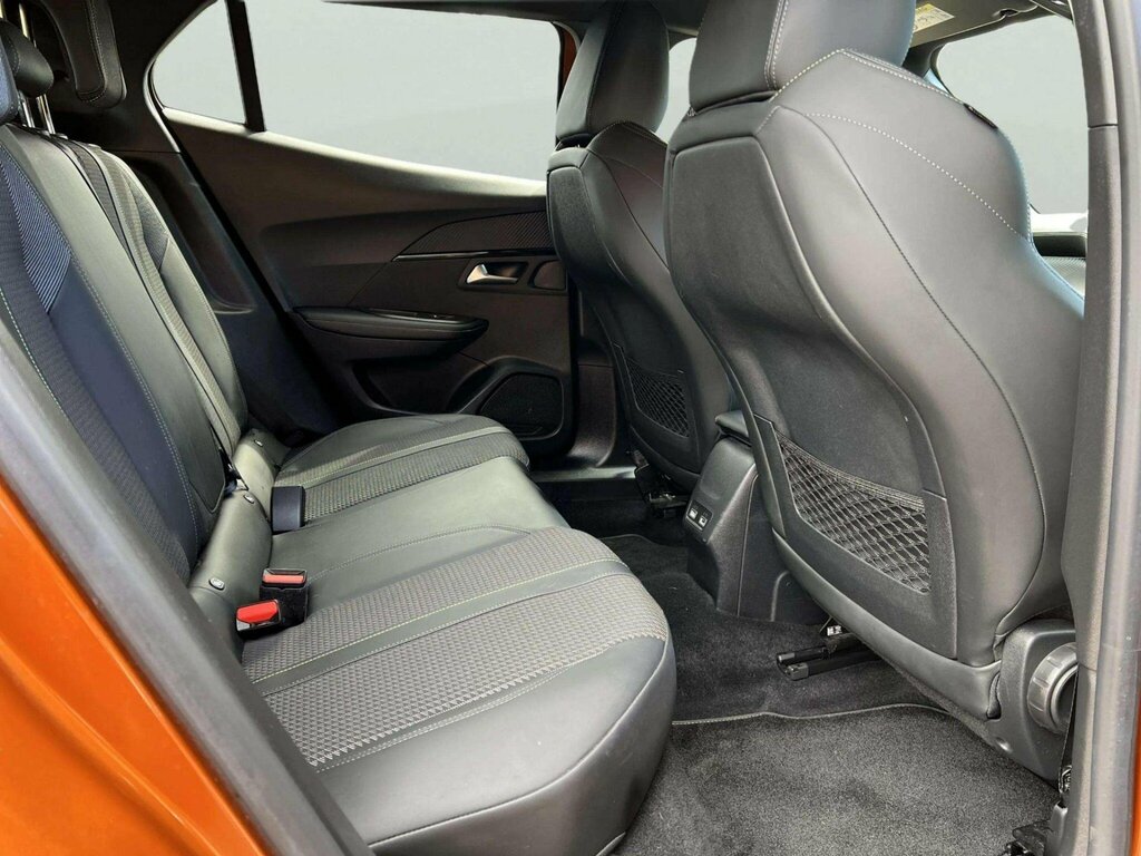 Peugeot 2008 Active Orange #19