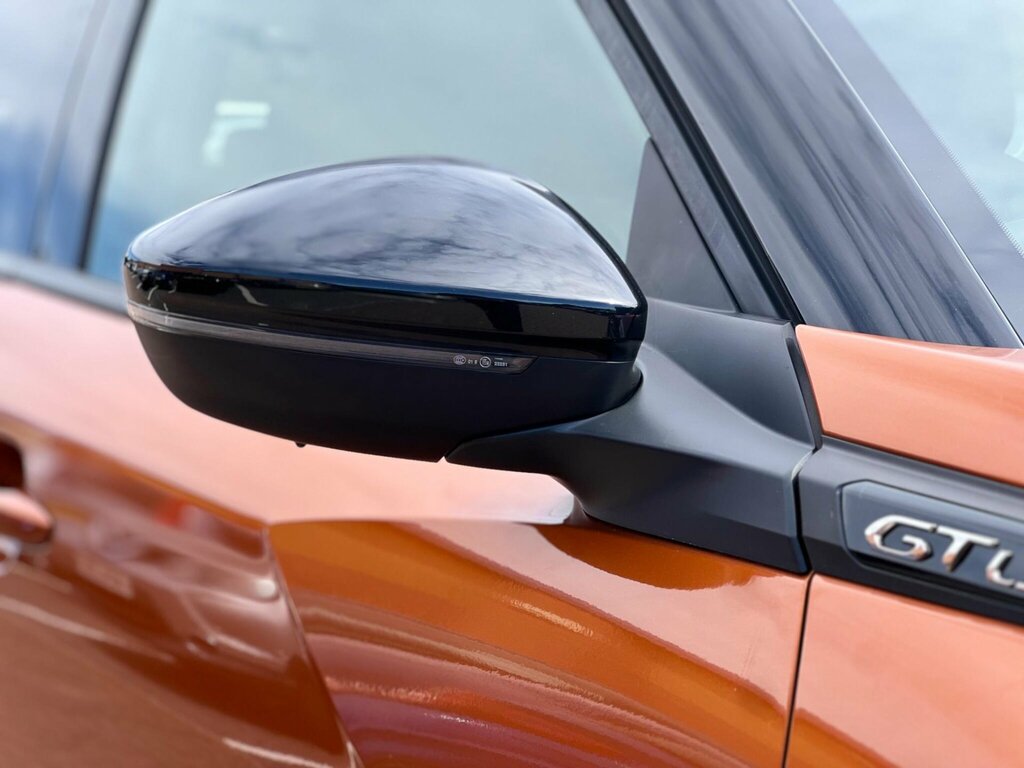 Peugeot 2008 Active Orange #28
