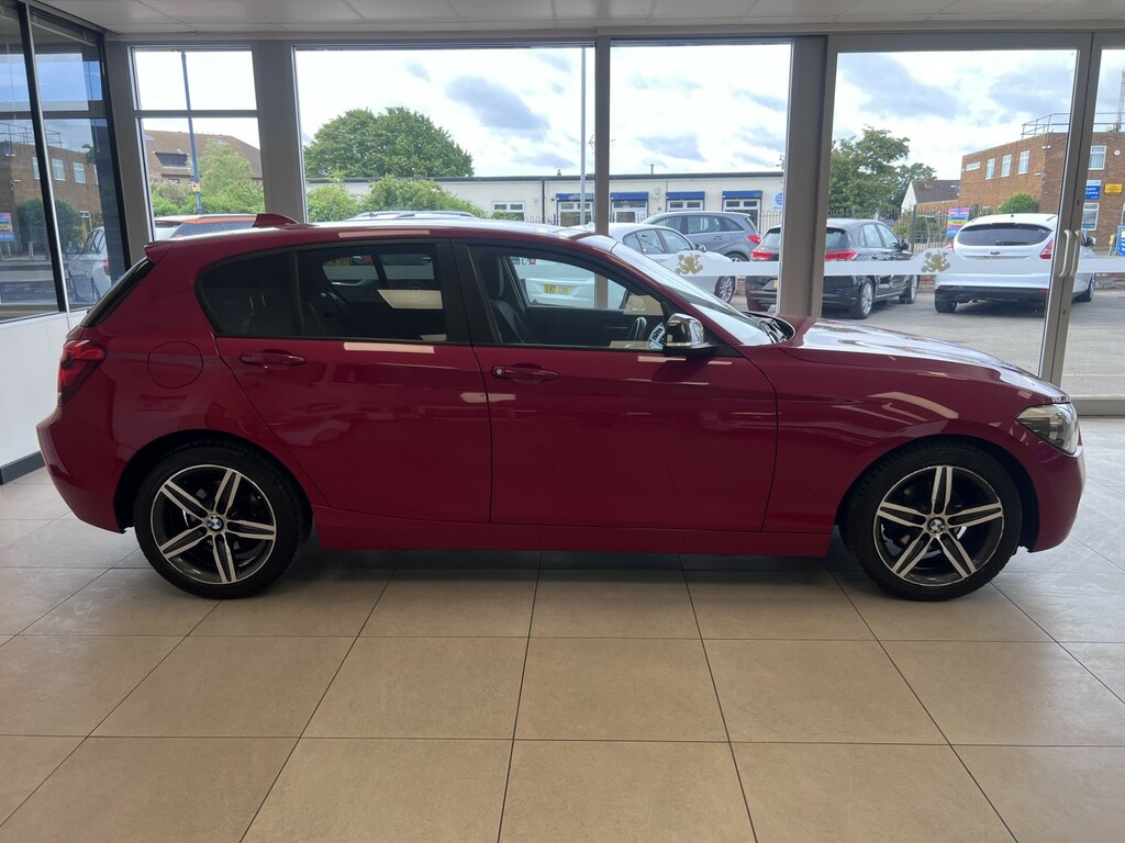BMW 1 Series 1.6 116I Sport 5-Door Red #4
