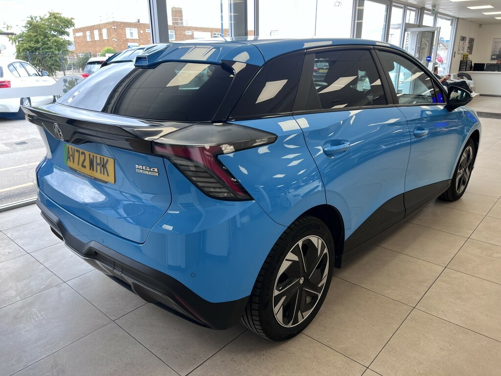 MG MG4 0 Vrt150kw Trophy Ev Long Range 64Kwh White #5
