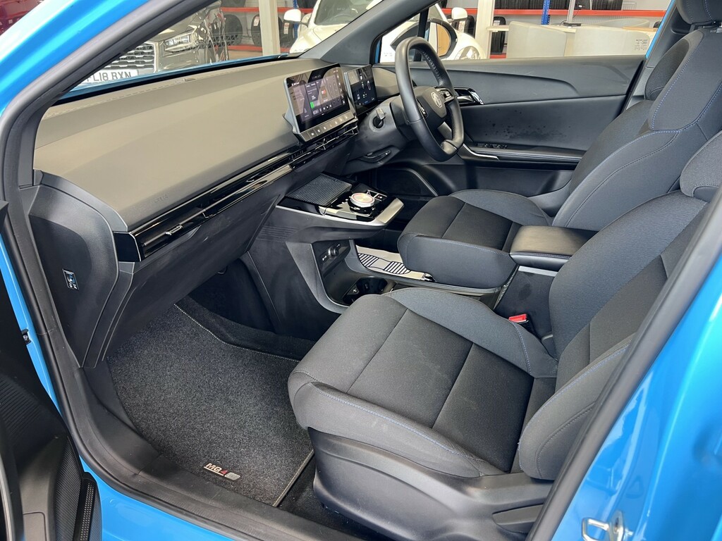 MG MG4 0 Vrt150kw Trophy Ev Long Range 64Kwh White #13