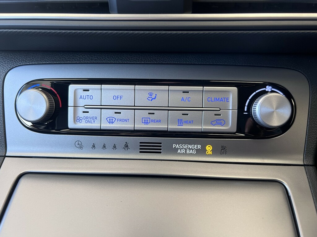 Hyundai Kona Black #18