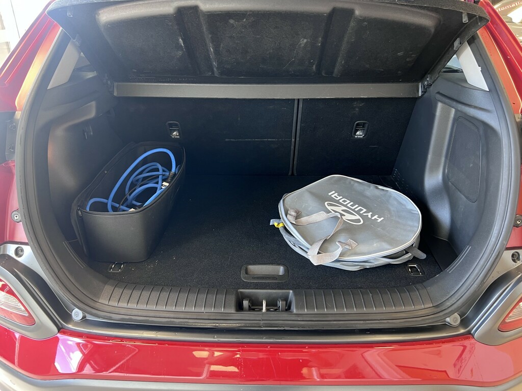 Hyundai Kona Black #8
