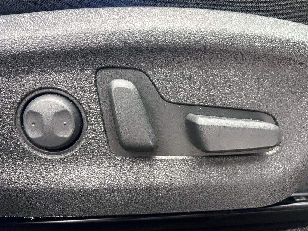 Hyundai Kona Black #27