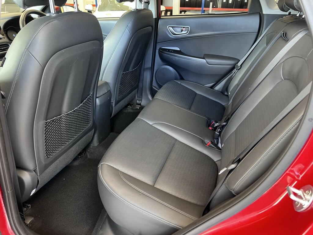 Hyundai Kona Black #13