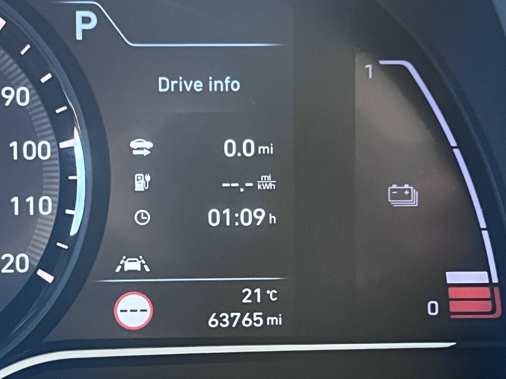 Hyundai Kona Black #16