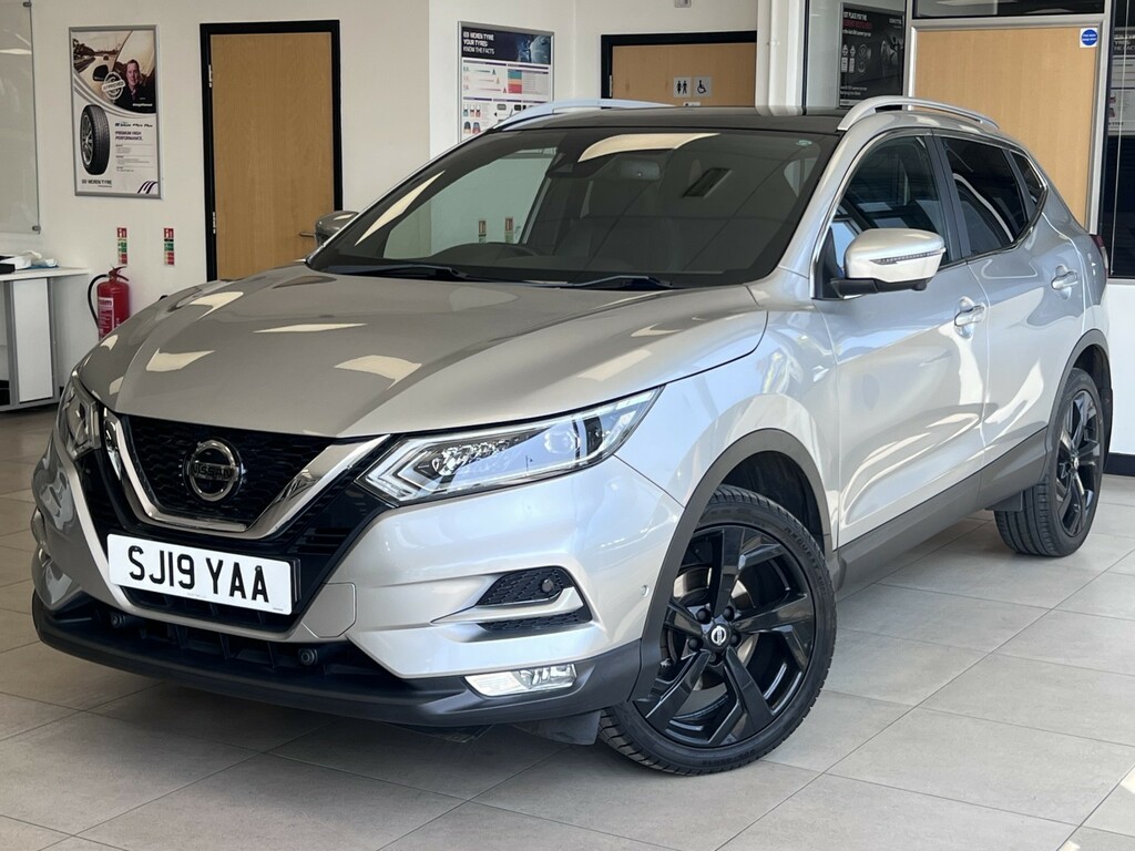 Nissan Qashqai 1.3 Dig-t Tekna Silver #3