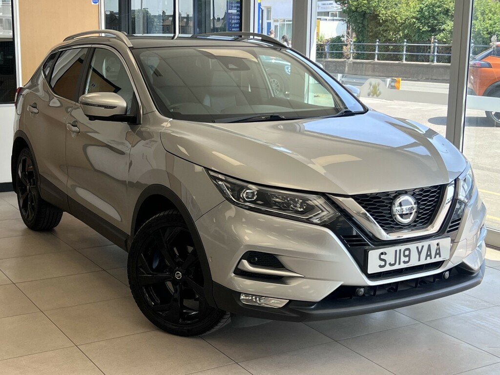 Nissan Qashqai 1.3 Dig-t Tekna Silver