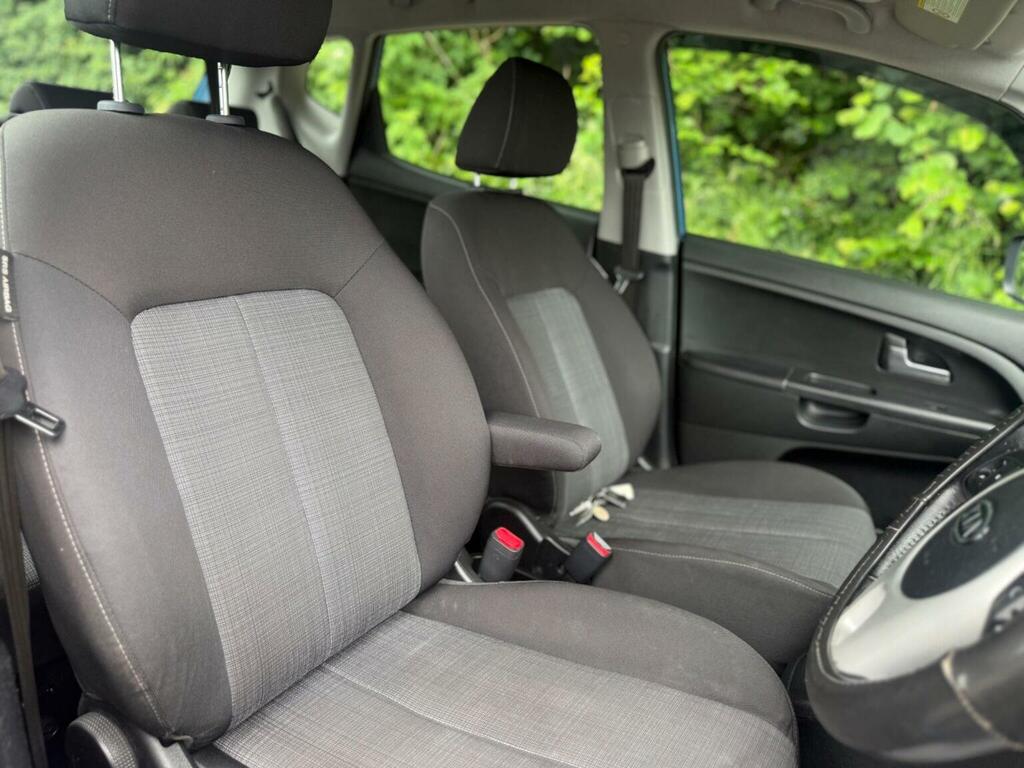 Kia Venga 3 Black #10