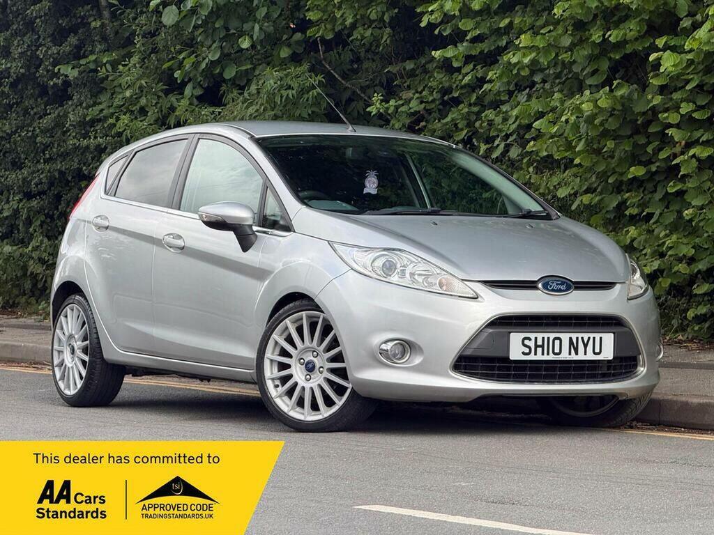 Ford Fiesta Hatchback 1.4 Titanium 201010 Silver