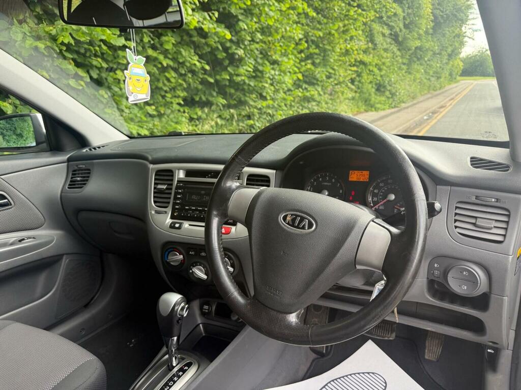 Kia RIO Black #10