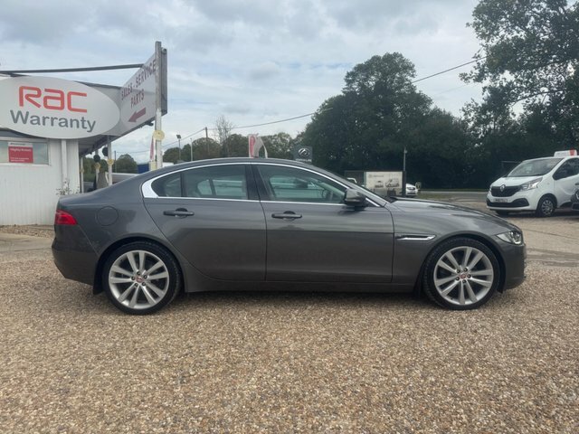 Jaguar XE Portfolio Euro 6 NA16YJH Grey #4