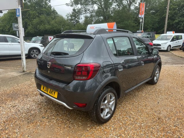 Dacia Sandero Stepway Tce Laureate Euro 6 MJ18AKY Grey #3