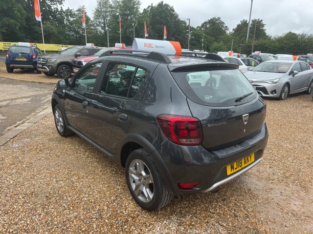 Dacia Sandero Stepway Tce Laureate Euro 6 MJ18AKY Grey #4