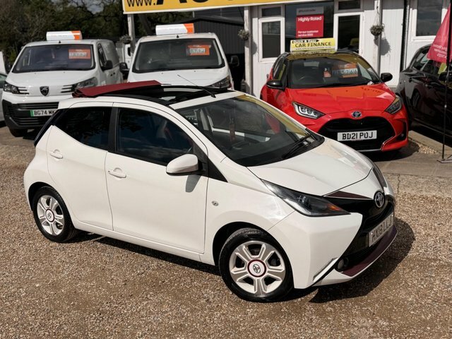 Toyota Aygo Vvt-i X-claim Funroof Euro White
