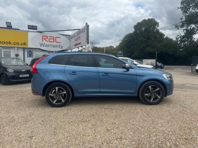 Volvo XC60 D4 R-design Euro 6 Blue #4