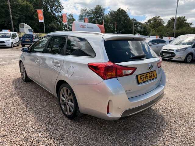 Toyota Auris Vvt-h Excel Touring Sports Silver #4