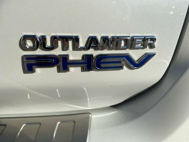 Mitsubishi Outlander Outlander Gx 4H Phev Black #38