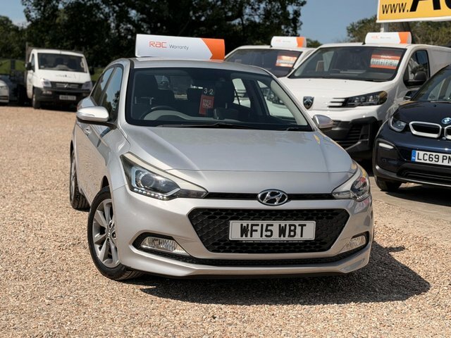 Hyundai I20 1.4 Mpi Premium Nav 99 Bhp White #8