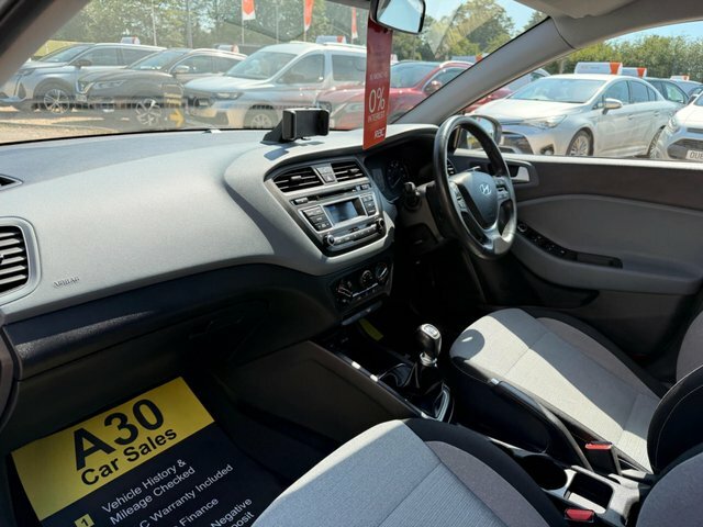 Hyundai I20 1.4 Mpi Premium Nav 99 Bhp White #28