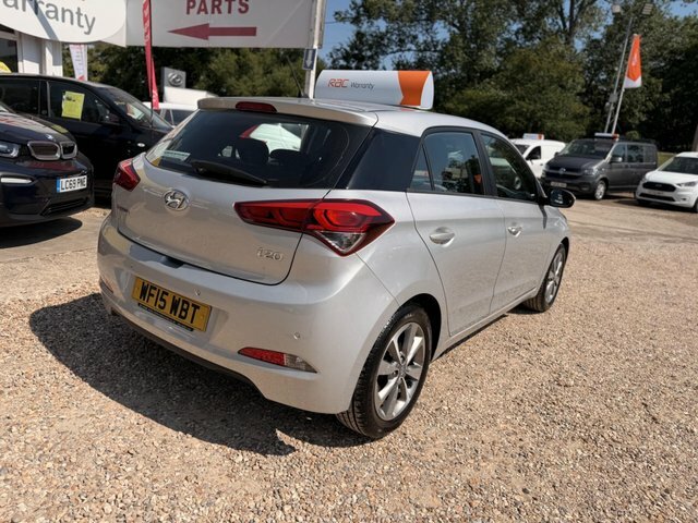 Hyundai I20 1.4 Mpi Premium Nav 99 Bhp White #15