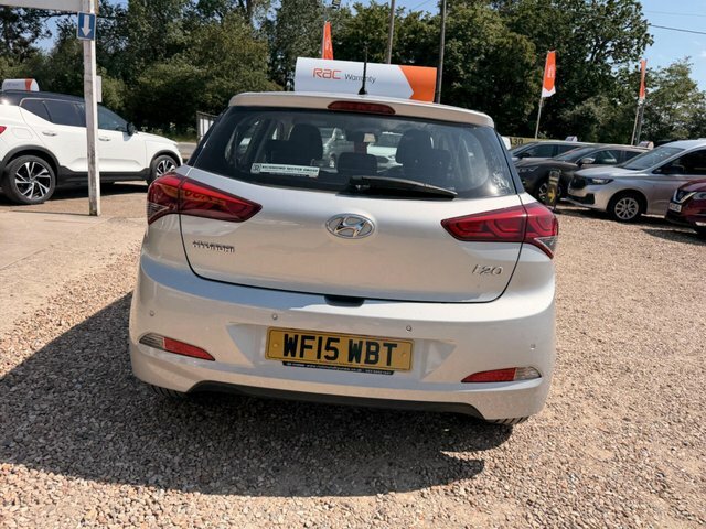 Hyundai I20 1.4 Mpi Premium Nav 99 Bhp White #17