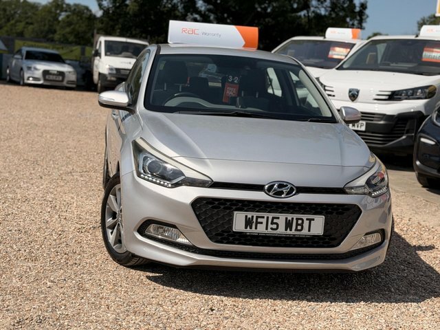 Hyundai I20 1.4 Mpi Premium Nav 99 Bhp White #7