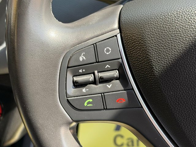Hyundai I20 1.4 Mpi Premium Nav 99 Bhp White #39