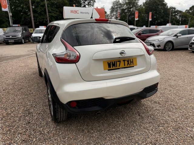Nissan Juke Tekna Xtron Euro 6 WM17TXH White #4