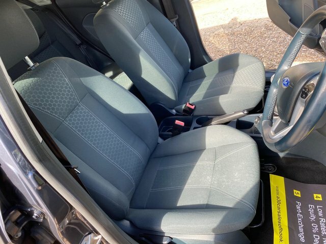 Ford Fiesta 1.25 Edge Red #15