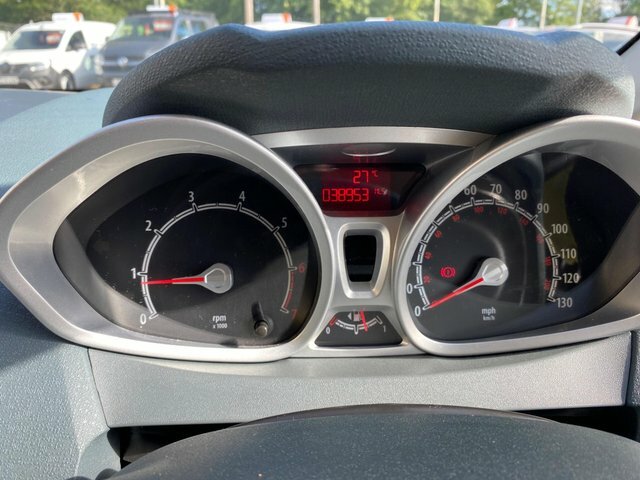 Ford Fiesta 1.25 Edge Red #28