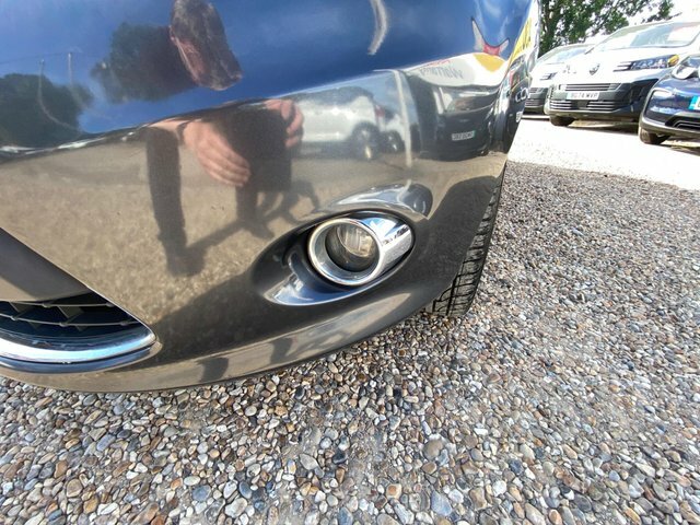 Ford Fiesta 1.25 Edge Red #40