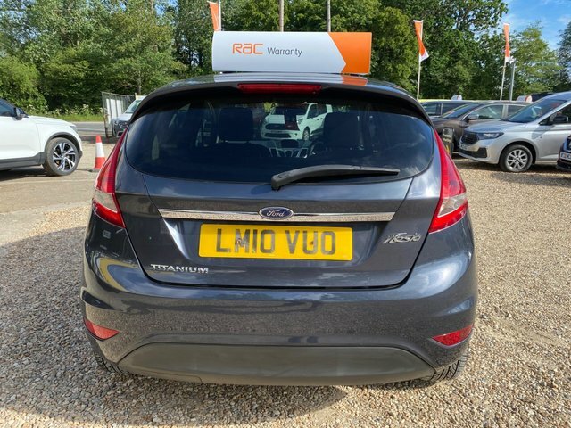 Ford Fiesta 1.25 Edge Red #8