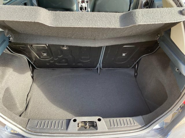 Ford Fiesta 1.25 Edge Red #23