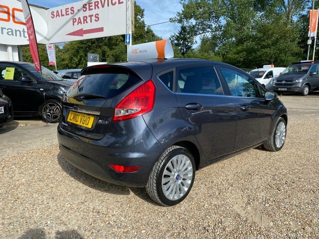 Ford Fiesta 1.25 Edge Red #7