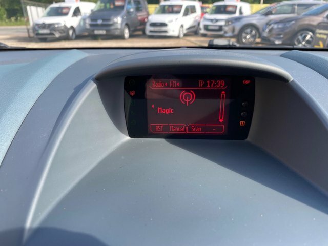 Ford Fiesta 1.25 Edge Red #24